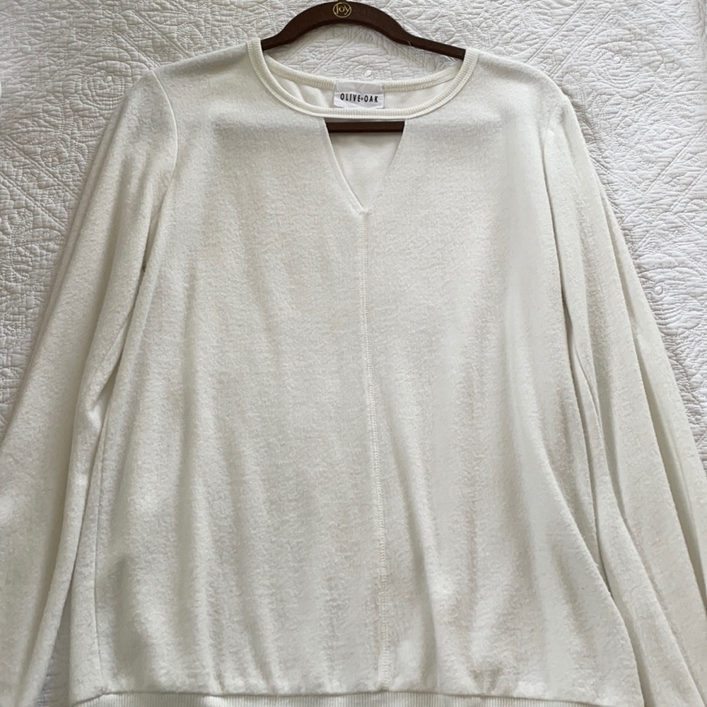 Olive+Oak Size M Top